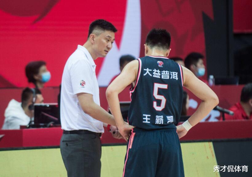 广东男篮|是谁在躺赢？广东宏远5号被球迷“开会”，要怪老队员没领先80分