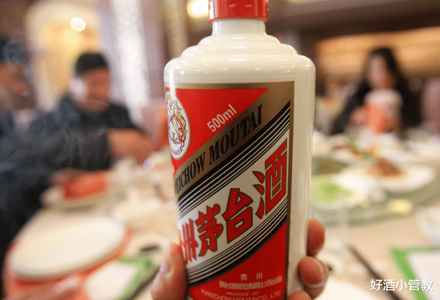 五粮液 茅台五粮液虽好但贵,其实这“类”尴尬白酒,价低纯粮口感也很不错!