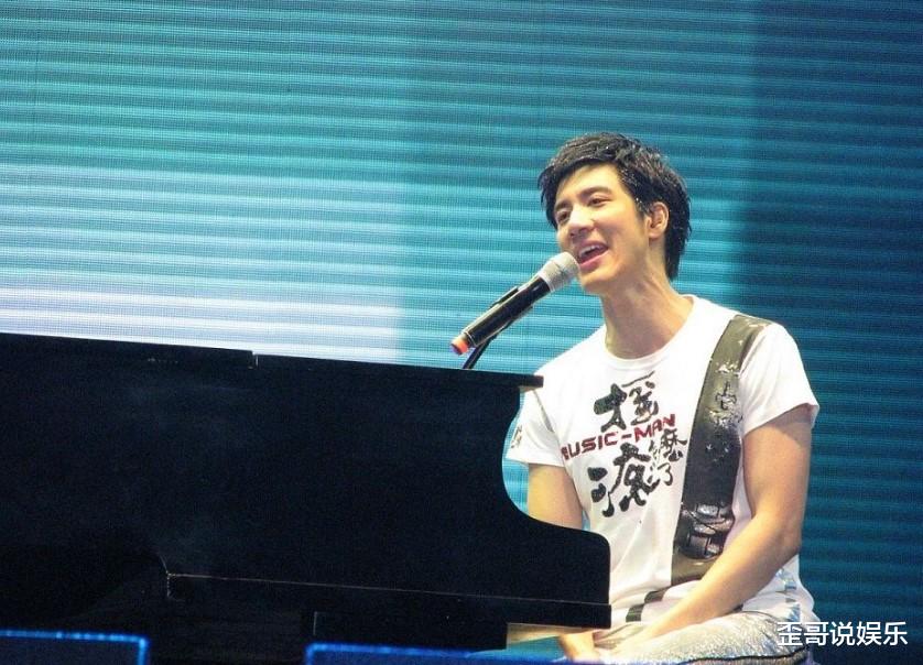 王力宏|疯狂女粉丝怒吼：七年了，你算男人吗？王力宏听后为何反应平淡？