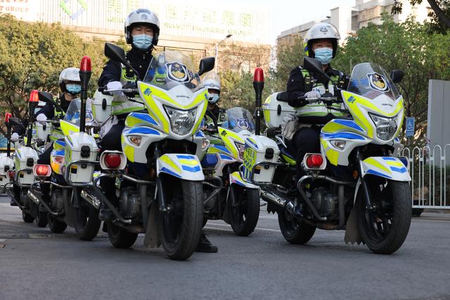 广州交警 牛年春节 交警蜀黍这样过