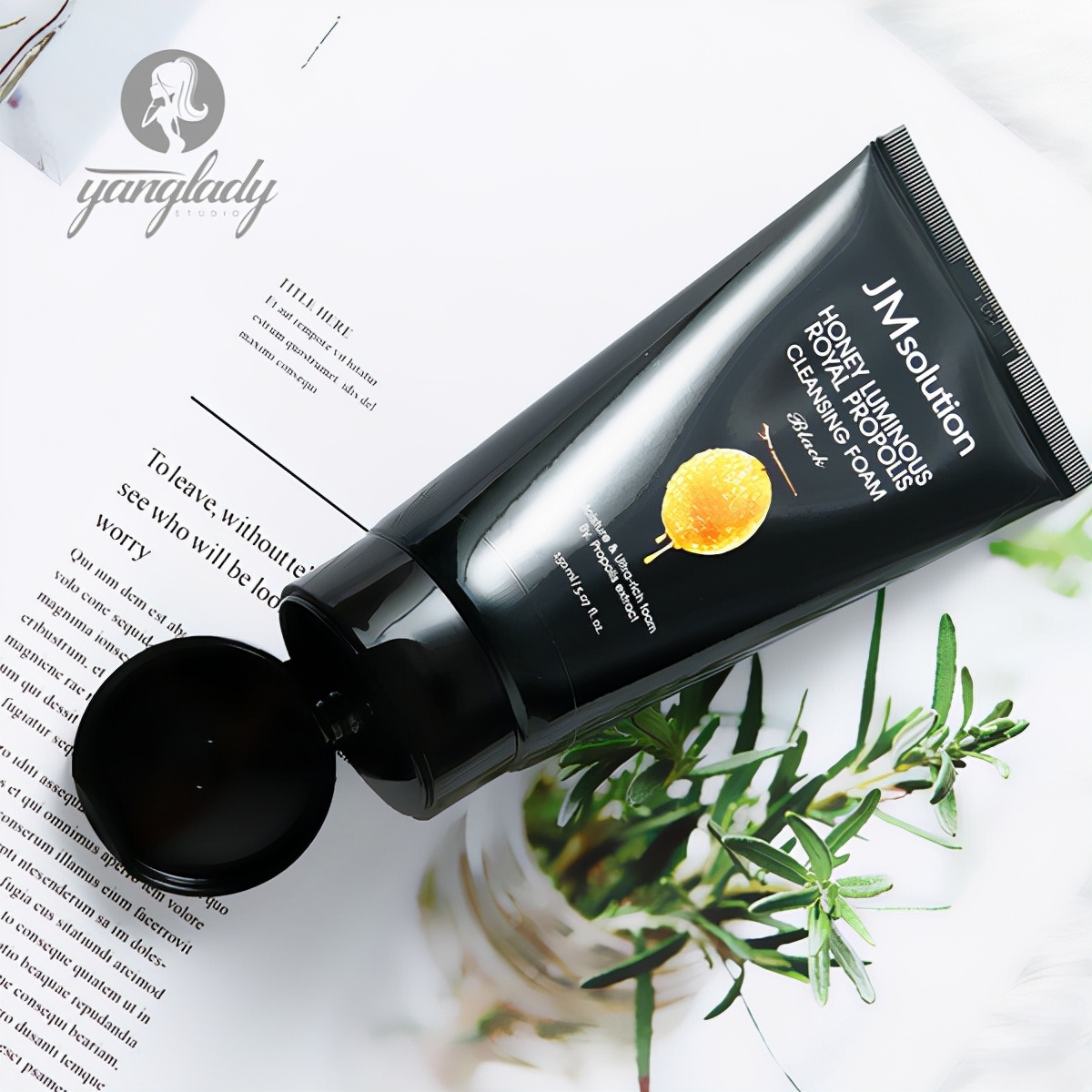 菲菲岚时尚 洗面奶还有护肤滋润的功效,不管什么肤质都给我好好洗脸!