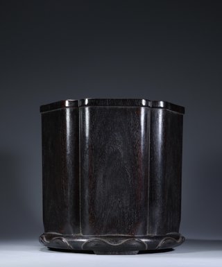 紫檀|清代：紫檀木雕·莲花低海棠口文房笔筒