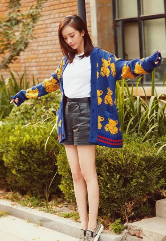 杨幂|杨幂曝光娱乐圈潜规则，并称自己遭遇过。很多明星刚出道的时候都有过的经历