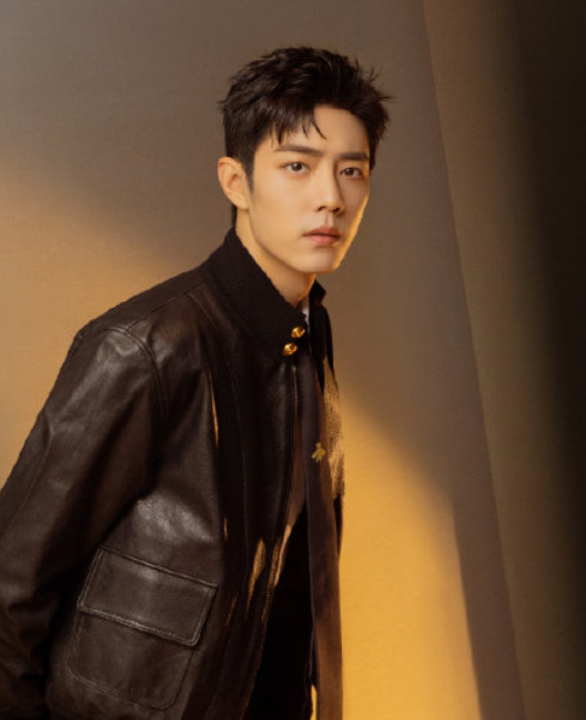 肖战|《斗罗大陆》发布会现场，敖子逸对视肖战，有谁注意到吴宣仪举动？