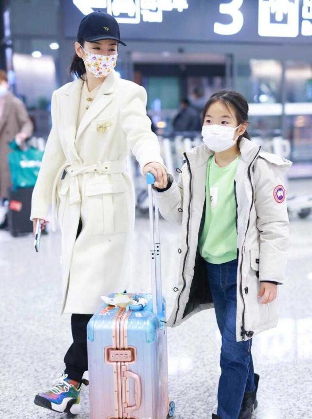 黄奕|黄奕真会养女!带女儿运动健身,8岁女儿自信了像“换脸”大变样