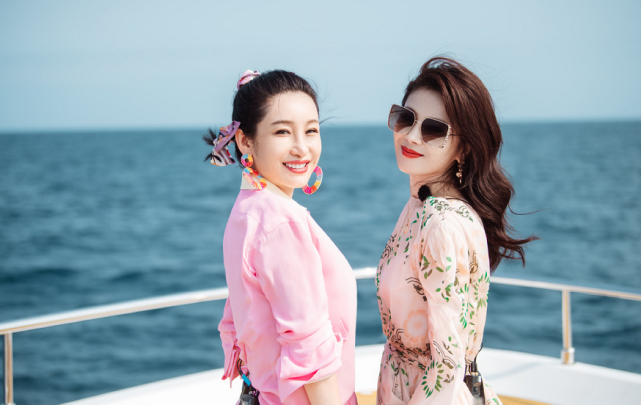 赵露思|秦海璐分析绿茶女，节目组被指内涵赵露思，网友：就差报名字了！