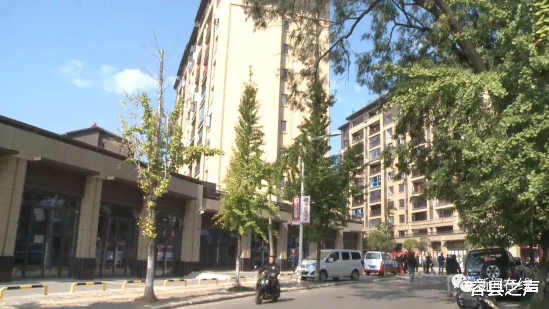 安居客|广西这21户顶楼业主“抱团”建“空中别墅”，称违建只因开发商赠送的阁楼像“蒸笼”