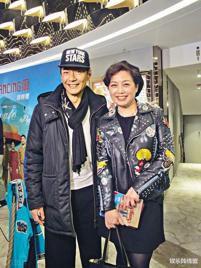 黄磊|江华的风流情史：力挺原配背叛“小三”，抑郁隐退后妻子不离不弃