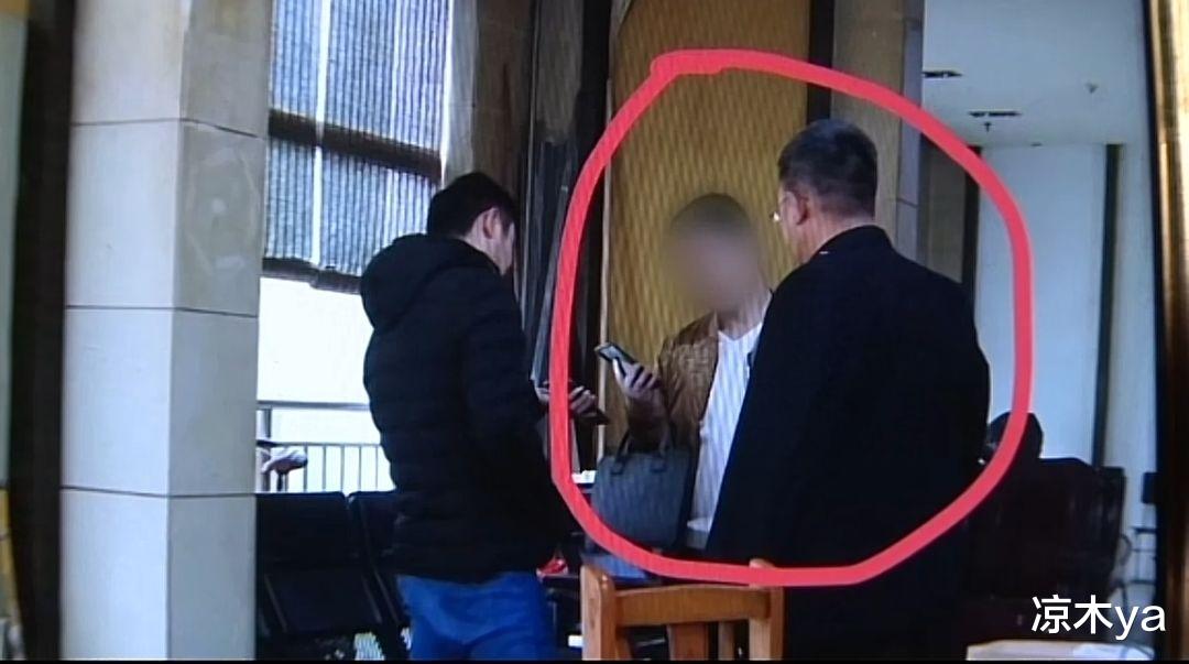 “变态狂”冒充物业上门推销,骗钱还劫色,帅气小伙留下心理阴影