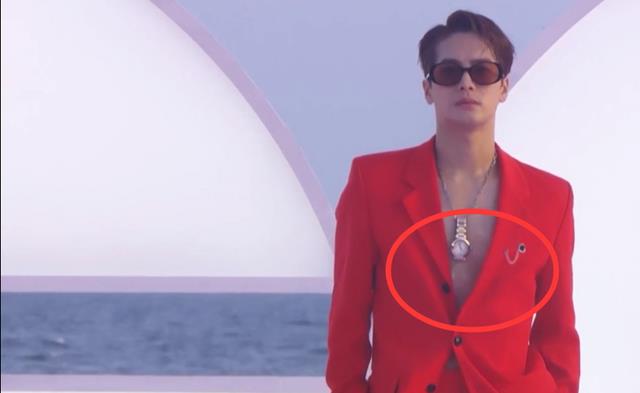 杨紫|杨天真在《GQ盛典》闹笑话，杨颖的仙女棒太廉价，两个晓彤比拼美