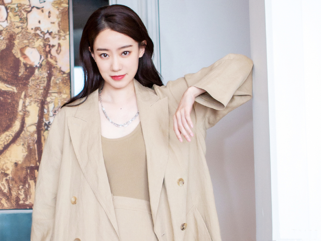 老男人笔记 《你好，李焕英》贾玲好搭档，40亿票房女主张小斐， 又瘦又美