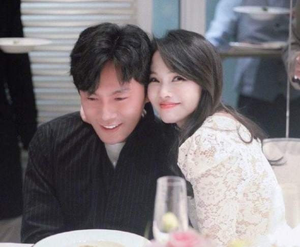 伊能静|伊能静感恩节晒海量生活照，儿女出镜丈夫陪伴在侧，幸福美满