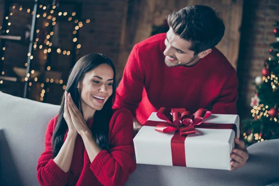 智也说教|礼物的魅力,如何为我们的爱人选择礼物呢?