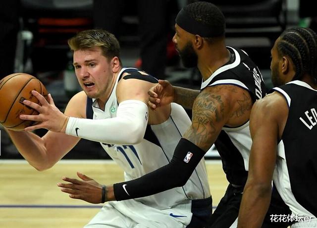 季后赛|神奇一日：25年史诗级纪录被追平2次！八强仅剩1席待定，期待4-3