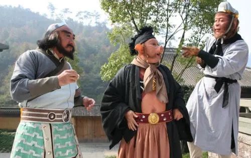 马德华|“猪八戒”马德华：娶了“嫦娥”人生逆袭，如今76岁一家和睦