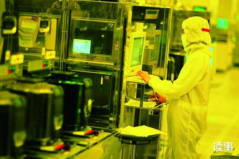 中芯国际 要技术还是求美国供货?中芯终于作出选择,先进工厂投资580亿