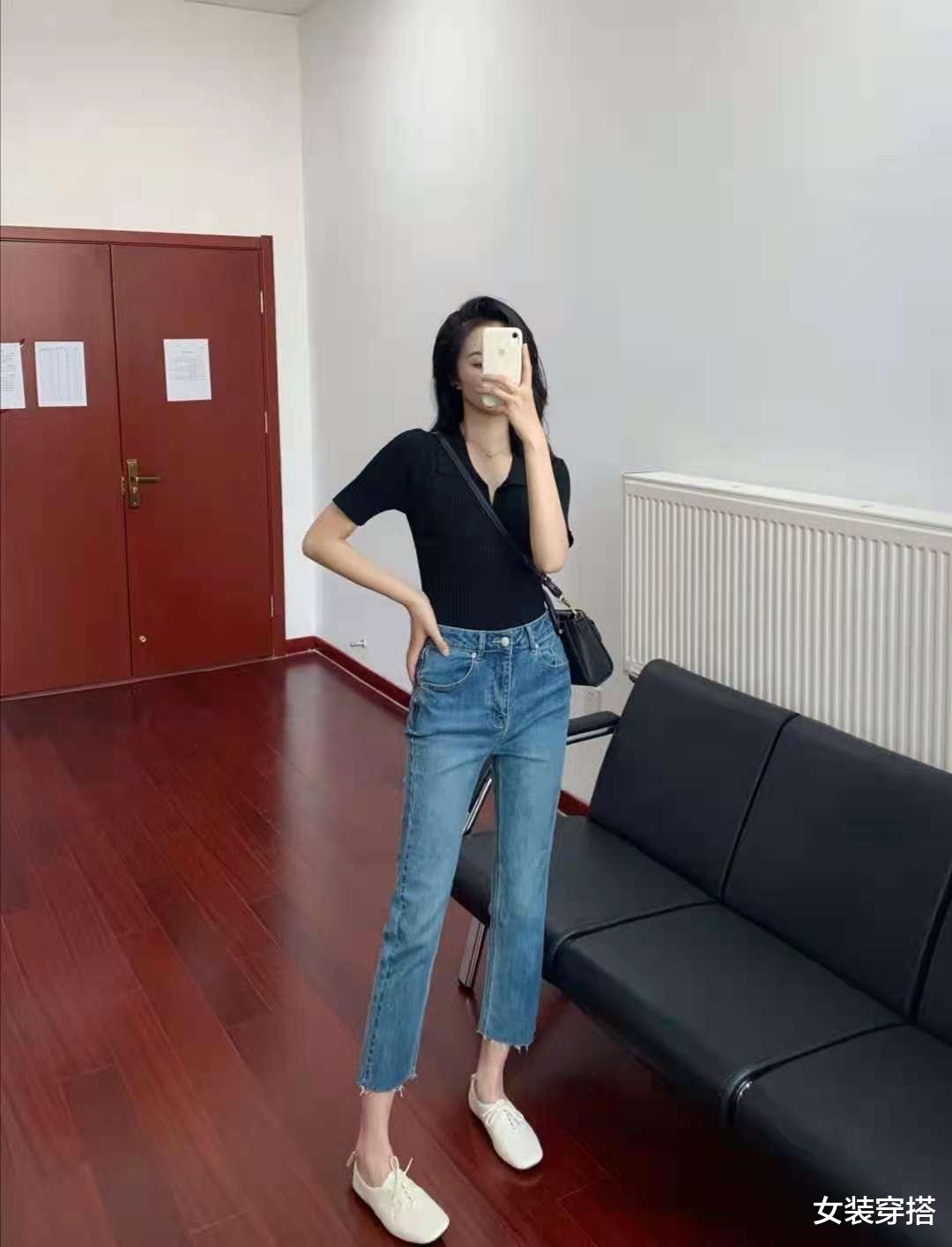 女装穿搭|牛仔裤搭配什么样的上衣和鞋子