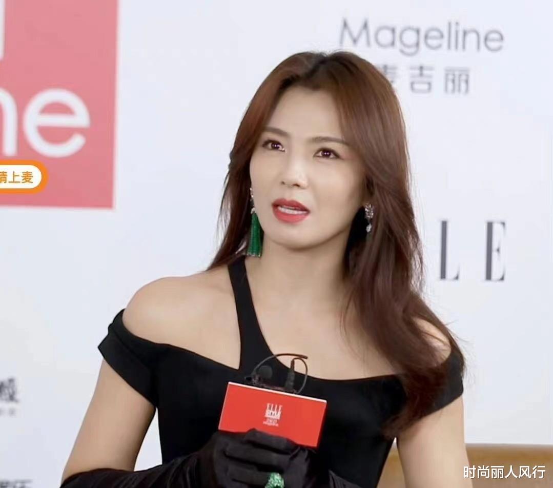 宋茜|ELLE红毯取消！明星造型大成功唐嫣却翻车，穿小礼服被粉丝吐槽