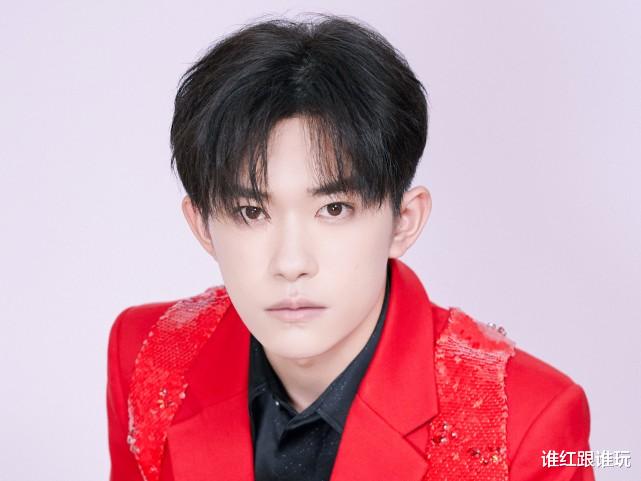 易烊千玺|3个月写错5次易烊千玺的名字！《嘉人》的道歉，还有意义吗？