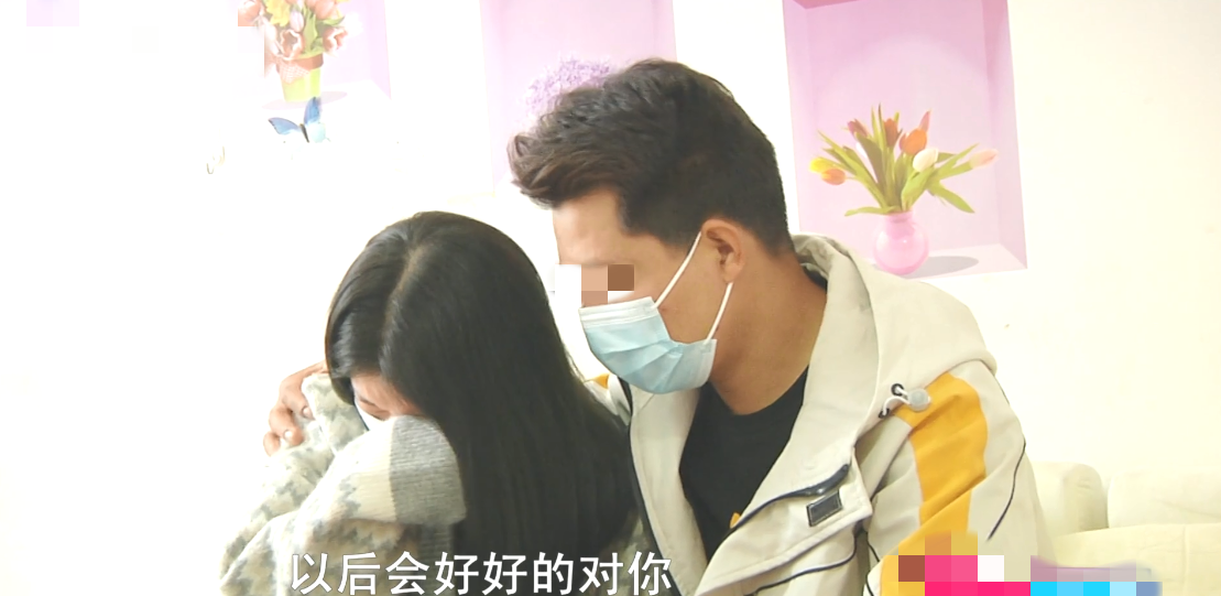 培大大看众生 妻子直播谎称单身，每天与粉丝互动至深夜，丈夫崩溃：她越陷越深