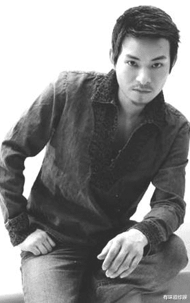 成龙|他为刘德华当了10年替身，转身又娶刘德华前女友，今成人生赢家