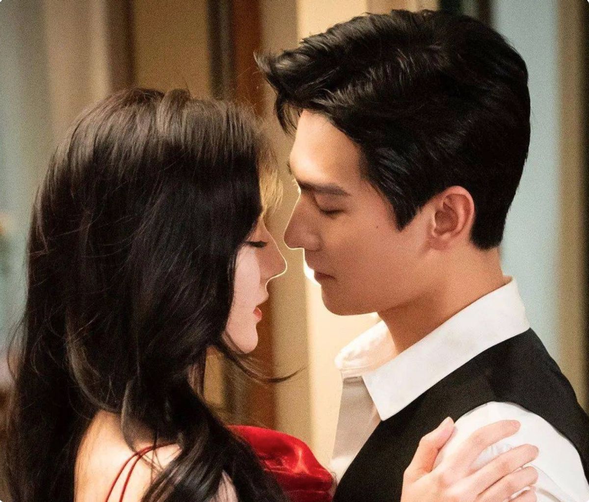 孙俪|被奉为“男帅女美的洗眼之作”又怎样?张予曦新剧还不是崩得稀碎