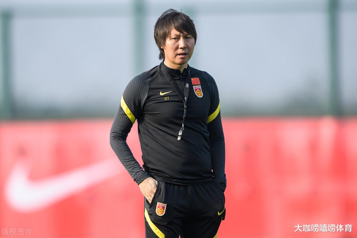 国足|大反转！国足世预赛喜从天降，李铁绝处逢生迎来重磅喜讯