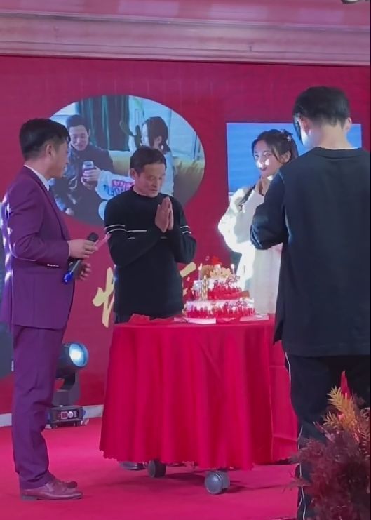 陈伟霆|杨超越爸爸寿宴现场曝光，场面奢侈豪华，当地重要人物现身祝贺