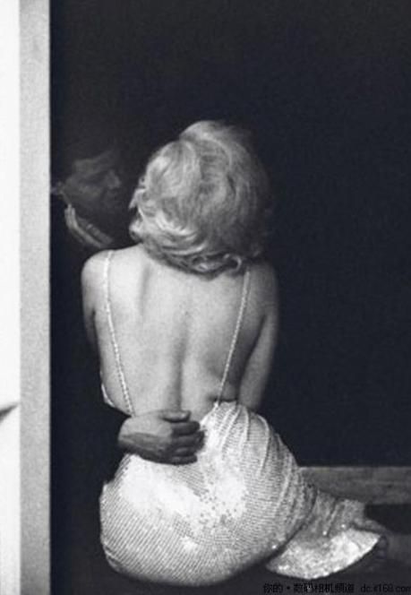 杰奎琳|杰奎琳摆得平梦露，却斗不过船王，被丈夫公开羞辱，遗产与她无关