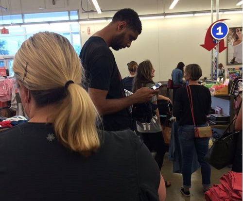 蒂姆·邓肯|邓肯退役后生活现状曝光：放飞自我玩起洗剪吹，打猎钓鱼改装汽车