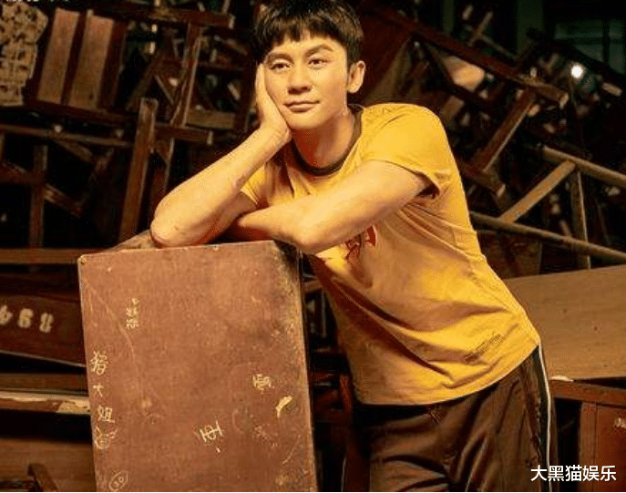 张鲁一|演员扮嫩有多毁口碑？黄晓明被喷成“筛子”，张鲁一跌落神坛