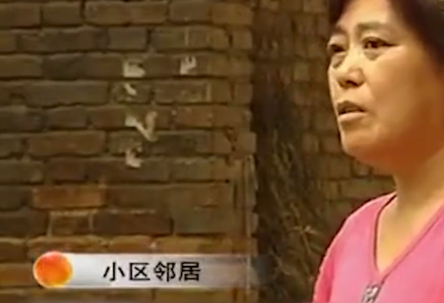 小猫咪的星座故事 邻居闻到恶臭,打开门发现女主人已经去世,丈夫儿子在旁吃香喝辣