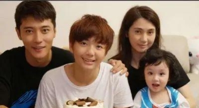 洪欣|洪欣这个“蠢”女人三番两次被男人骗，连李嘉欣都骂她“蠢”