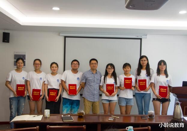 考研|“新型啃老”悄然兴起，本科毕业后不上班不挣钱，父母还引以为傲