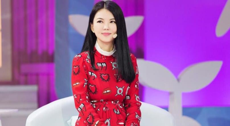 李湘|李湘到底有多壕？一个月生活费65万，别墅更是高达5000万