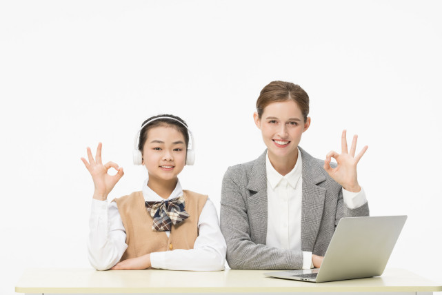 凝妈悟语|北外教授:小学英语学习要经过四个阶段,看看你家孩子在哪个阶段