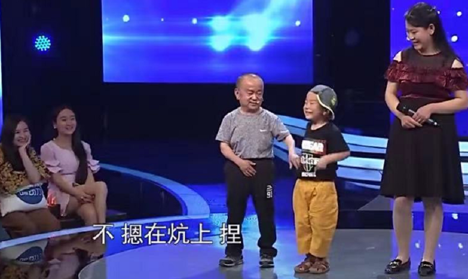 |“特型演员”张伸的毁灭史，他的故事好无奈