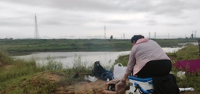 |这个钓鱼人的七宗罪！上对不起爹娘下对不起妻儿，为啥就不听劝呢