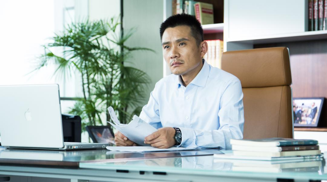 央视|“震三江”任帅：戏比人红，38岁做父亲，始终把平凡妻子当成宝