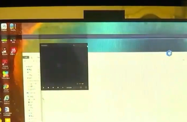 惠普|男子1万8买名牌电脑，打游戏却一直死机，维修多次无果怒砸电脑！