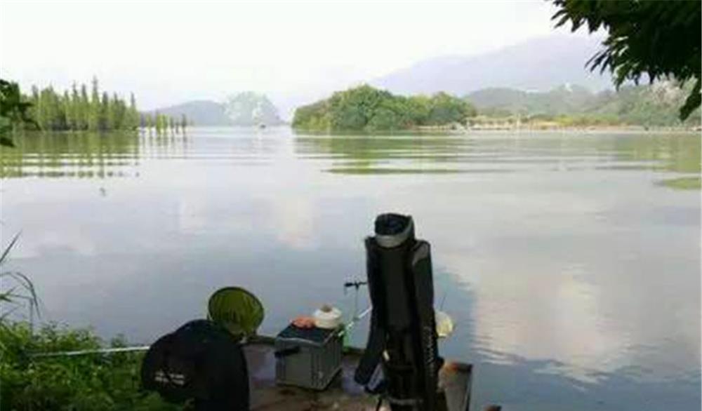 |在陌生水域钓鱼，用这些方法快速找鱼窝，找准位置肯定不走空！