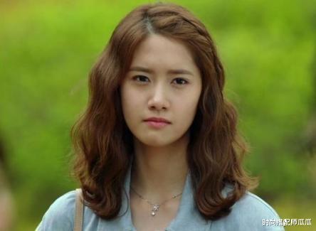 发际线|?你适合“披头发”还是“扎头发”,主要取决于三个部位,发际线很关键