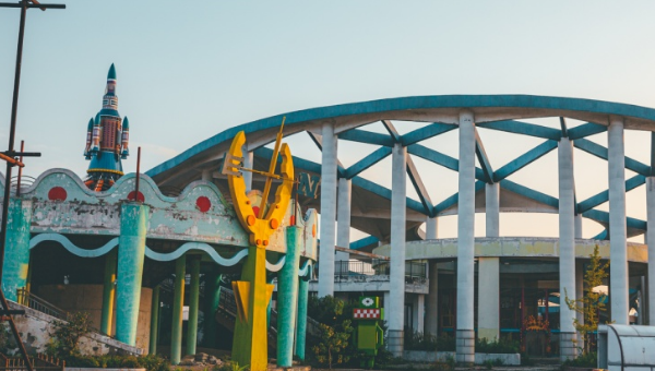 阳光语言矫正说|自讨苦吃！安徽建景点却由于“违规”，沦为烂尾景点，今复活无望