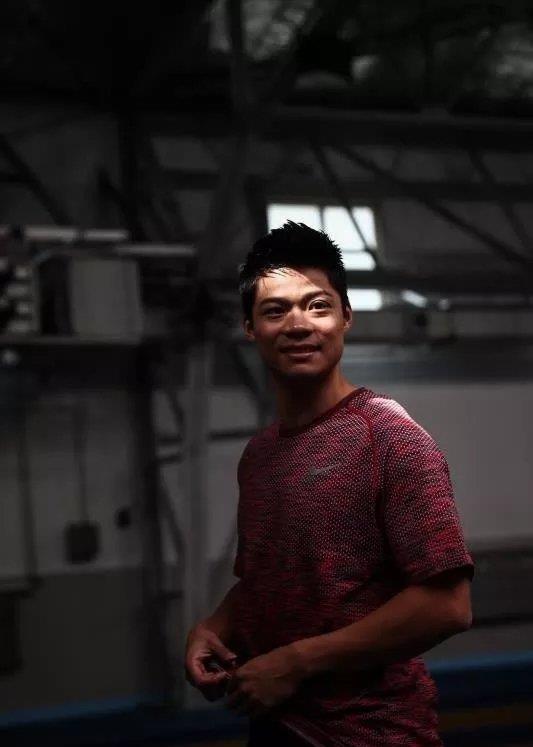 长脖子爸比说|“中国飞人”苏炳添：因表哥爱上跑步，用自律和坚持创造辉煌