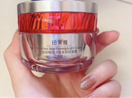 穿衣搭配 女人40岁左右抗衰老,值得推荐的护肤品好物