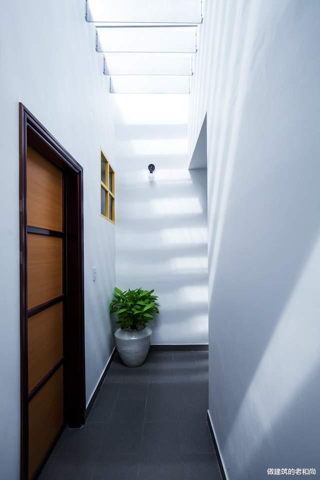 |长宽比达8：1的超长住宅：一系列的洞穴空间组成序列
