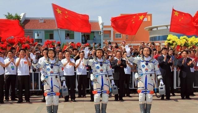 航天员 女航天员在太空生活那么久，遇到生理周期怎么办？