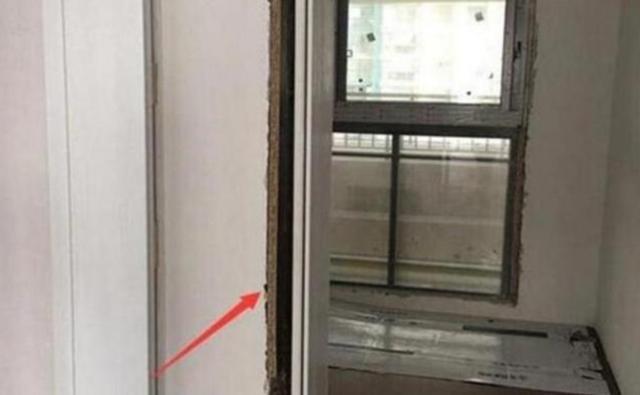 |花3200块定制的木门，当看到师傅这样安装，我直言被坑了，不要了