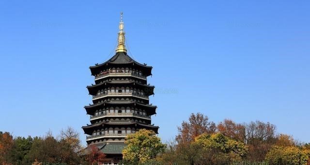 考古|雷峰塔倒塌77年后，专家在塔下发现一间密室，揭开白娘子真相