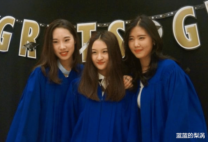 成龙|她6岁被成龙抱上春晚，14岁因长相被吐槽，现状打脸众网友